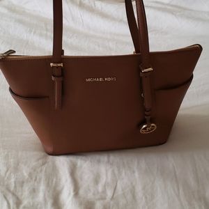 Michael Kors Jet Set Tote
